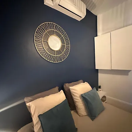 Centre Historique, Climatise, Entierement Neuf Apartment Dijon