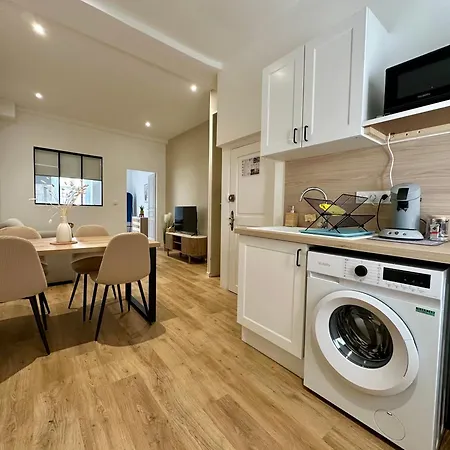 Apartment Centre Historique, Climatise, Entierement Neuf
