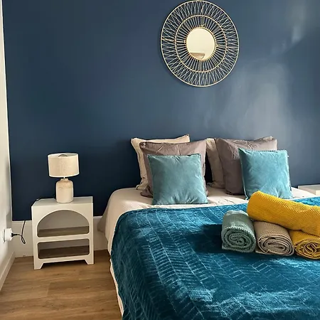 Centre Historique, Climatise, Entierement Neuf Apartment Dijon
