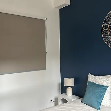 Centre Historique, Climatise, Entierement Neuf Apartment *