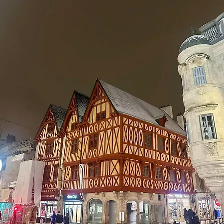 Centre Historique, Climatise, Entierement Neuf Dijon
